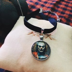 Joaquin Phoenix Joker Choker